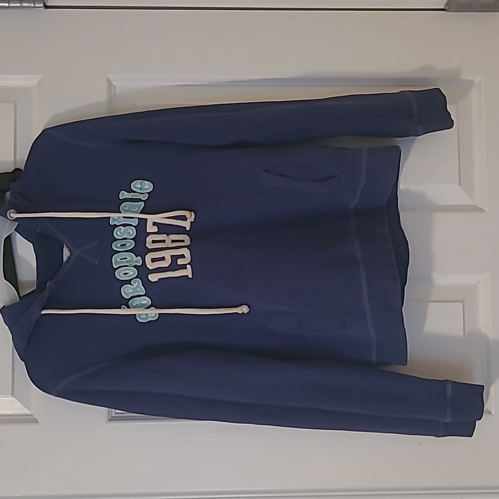 Areopostale blue sweatshirt in large